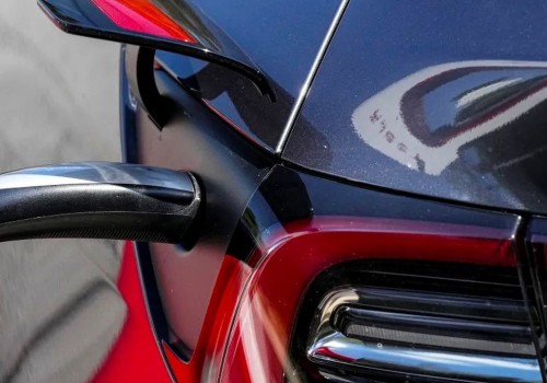 Ford ve Tesla Sahipleri için DIY Araba Tamirlerinde Yaygın Hatalardan Kaçınmak